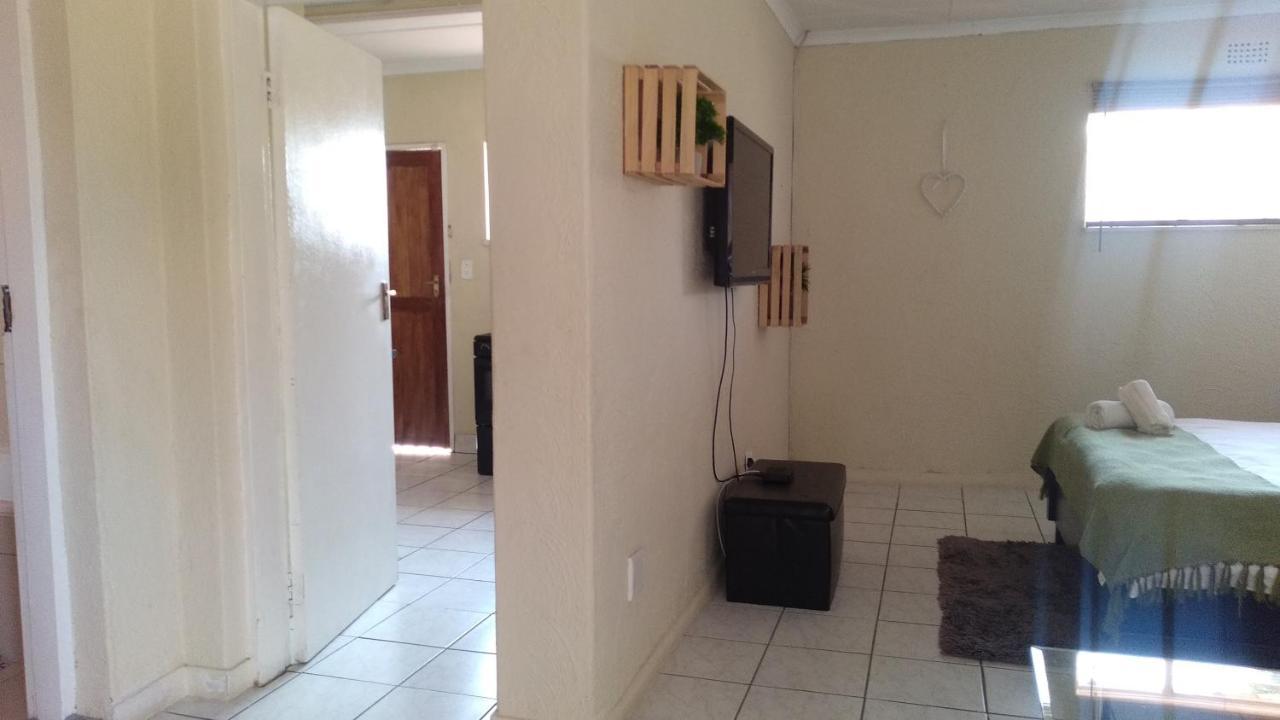 Self-Catering 1Bedr Cottage In Sandton With Free Wifi Johannesburgo Exterior foto